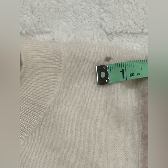 AQUA
CASHMERE Neutral Checkered Crew Neck Sweater - Picture 9 of 9